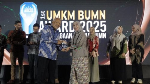 Konsisten Dampingi UMKM Binaan Jadi Lebih Kompeten, Pertamina Raih Penghargaan Tertinggi BUMN Award 2025