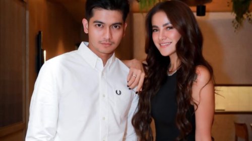 Teuku Ryan dan Olla Ramlan., Olla Ramlan, Anggota Komisi X DPR RI Ahmad Dhani usai menjalani sidang etik di Mahkamah Kehormatan Dewan (MKD) DPR RI, Tantowi Yahya dan Ikke Nurjanah Menjenguk Hamdan ATT, TERPOPULER: Teuku Ryan Unggah Foto Bareng Olla Ramlan, Hamdan ATT Meninggal Dunia