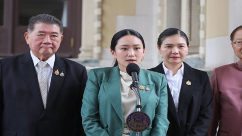 PM Cantik Thailand Paetongtarn Shinawatra Diskors dari Jabatannya, Apa Sebabnya?