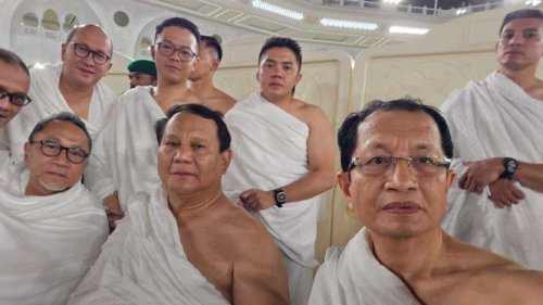 Dampingi Presiden Prabowo Umrah, Menag Nasaruddin Panjatkan Doa Khusus