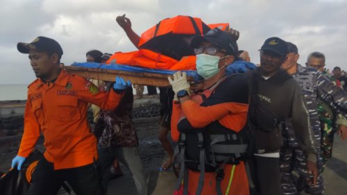 Ciri-ciri Jasad Korban KMP Tunu Pratama Jaya yang Baru Ditemukan Mengapung di Selat Bali