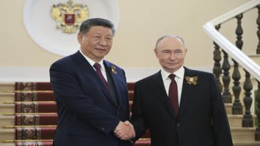 Presiden China Xi Jinping dan Presiden Rusia Vladimir Putin