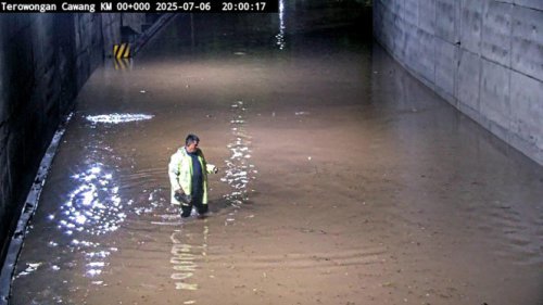 Terowongan Tol Wiyoto Wiyono Banjir, Polisi Alihkan Lalu Lintas ke Arah Dalam Kota