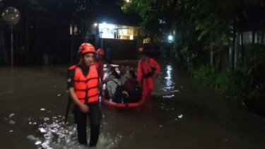 Banjir Kembali Datang! Hujan Deras Rendam 1 RT dan 8 Ruas Jalan di Jakarta