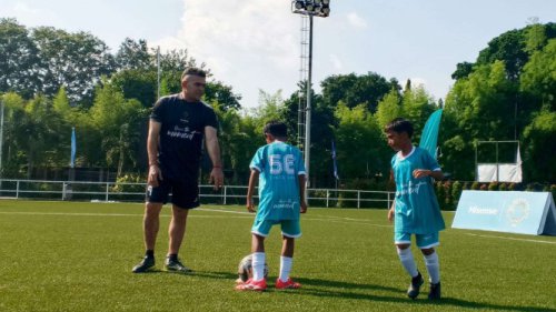 Momentum Piala Dunia Antarklub 2025, Cristian Gonzales Turunkan Ilmu ke Pesepakbola Muda Indonesia