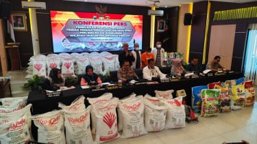 Polisi Tangkap Pelaku Pengoplos Gula Ilegal di Banyumas, Produksi Capai 500 Ton per Bulan