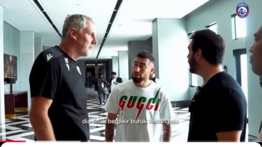 Tak Bisa Tidur Terus Diserang Netizen Indonesia, Paulinho Akhirnya Minta Maaf pada Ole Romeny