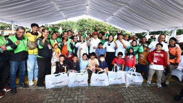 SESAMA: Seribu Seragam Sekolah Bersama Pertamina, Salurkan 1000 Seragam dan Peralatan Sekolah Untuk Para Anak Ojek