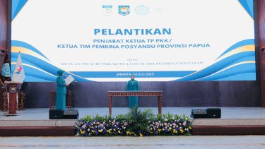 Tri Tito Karnavian Lantik Tyas Fatoni sebagai Penjabat Ketua TP PKK dan Ketua Pembina Posyandu Provinsi Papua