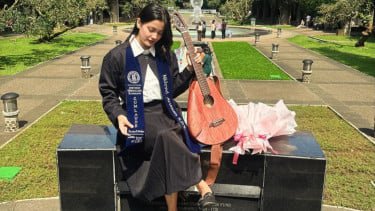 Aruma, Mahasiswi ITB Ciptakan Gitar dari Rotan dan Raih Lulusan Terbaik
