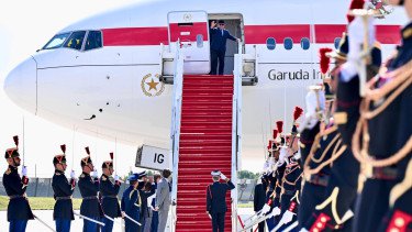 Presiden RI Prabowo Subianto di Bandar Udara Orly, Prancis