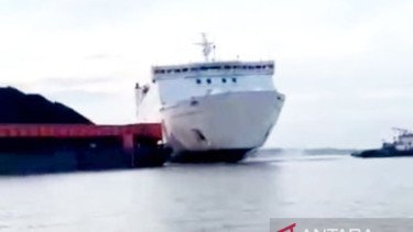 Kapal Dharma Kartika II dan Tongkang Batu Bara Tubrukan di Sungai Barito