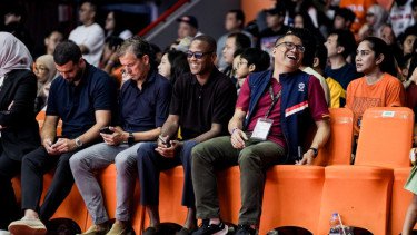 Kesan Patrick Kluivert Nonton Final IBL Pelita Jaya Vs Dewa United Banten