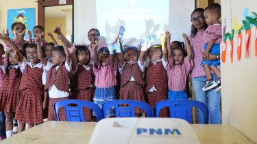 Ribuan Anak Nasabah PNM Mekaar Bisa Lanjutkan Sekolah Berkat Beasiswa PNM