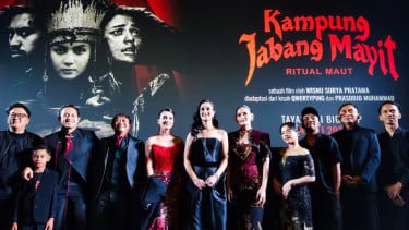 Atiqah Hasiholan Main Horor Lagi, Perankan Paraji Misterius di Kampung Jabang Mayit