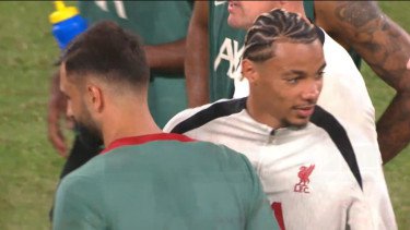 Momen Hugo Ekitike Gabung Tur Pra Musim di Hong Kong Football Festival