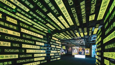 Melihat Perjalanan Karir Cristiano Ronaldo di CR7 LIFE Museum Hong Kong