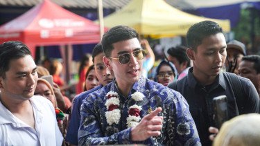 Verrell Bramasta Kasih Rp100 Juta Buat UMKM dan Seniman Lokal di Tiga Kota Ini