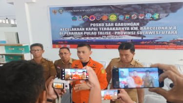 Operasi SAR Kebakaran KM Barcelona Ditutup, 2 Korban Masih Hilang