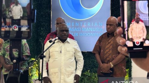 Menteri Pigai: 99 Persen Program MBG Berhasil