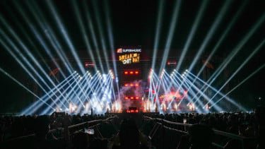 Super Music Break Out Day 2025 Sukses Menggebrak Kota Bandung! Supernova &amp; Psycho Sexy Sapa Penonton dengan Bahasa Sunda