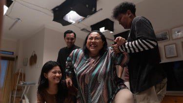 Ardit Erwanda, Nunung, hingga Yono Bakrie Hadir Lewat Pesugihan Sate Gagak