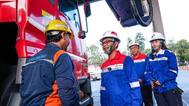 Direktur Pertamina Patra Niaga Pantau Langsung Tambahan Pasokan BBM Untuk Jember
