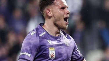 Oxford United Dapatkan Striker Pelapis Ole Romeny yang Cedera