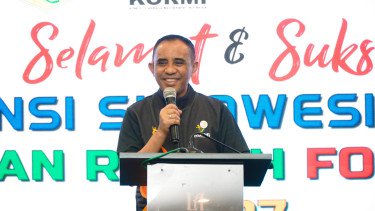 Gubernur Dr.Anwar Hafid saat penutupan Fornas