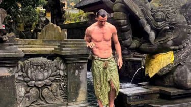 Zlatan Ibrahimovic Nikmati Liburan Spiritual di Bali, Tuai Sambutan Hangat dari Netizen Indonesia