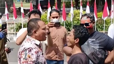 Sosok Plt Sekda Riyoso yang Cekcok dengan Pendemo di Pati: Pernah Viral Video Call Wanita Tanpa Busana!