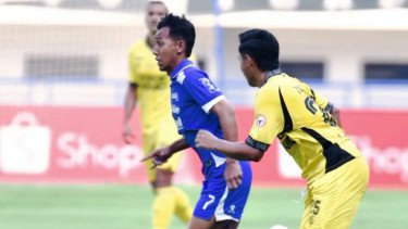 Persib Bandung Awali Musim dengan Kemenangan 2-0 atas Semen Padang