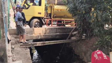 Viral Truk Buang Limbah Tinja ke Saluran Air di Jaktim: Identitas Sudah Dikantongi