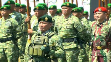 Dipuji Prabowo Jenderal Mau Jadi Komandan Upacara, Ini Sosok Pangkostrad Letjen M Fadjar