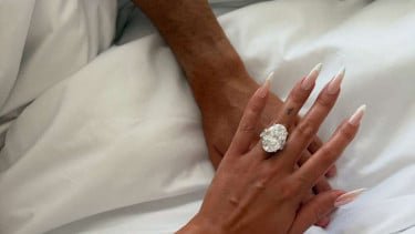 Harga Fantastis Cincin Tunangan Cristiano Ronaldo, Bisa Beli 10 Unit Lamborghini Huracan!