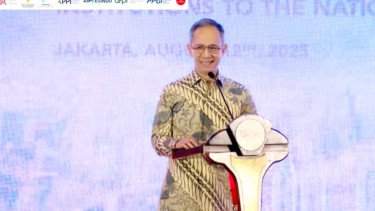 Ketua Dewan Komisioner OJK, Mahendra Siregar