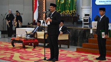Gubernur Sumut Bobby Nasution Lantik Lima Pejabat Eselon II