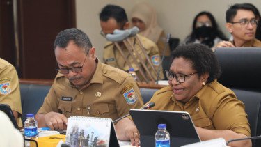 Wamendagri Ribka Haluk Paparkan Perkembangan Pembangunan DOB Papua