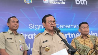 Pramono Setuju Sebagian Trotoar di TB Simatupang Dipangkas Atasi Macet