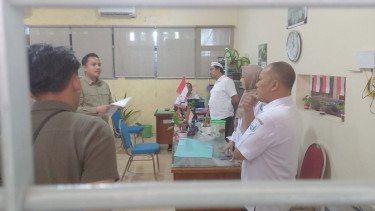 Kejari Probolinggo Geledah Kantor Disdikdaya, Kasus PKBM dan Rangkap Jabatan Disorot Publik