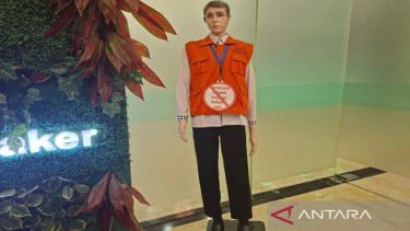 Penampakan Patung Rompi Oranye di Kantor Kemenaker, tapi Wamennya Kena OTT KPK