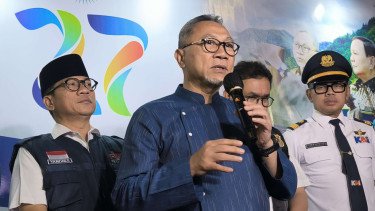 Cerita Zulhas Sulitnya Distribusi Pupuk: Butuh 500 Tanda Tangan Biar Sampai ke Petani
