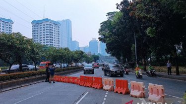 Jalan Gatot Subroto Depan DPR Ditutup, Polisi Alihkan Arus ke Gerbang Pemuda