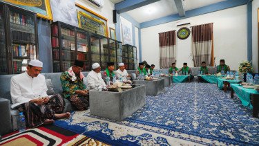 Kakorlantas Dampingi Kapolri Sambangi Dua Pesantren Besar di Jatim, Mohon Doa untuk Bangsa
