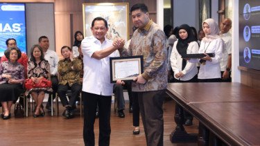 Hari Perumahan Nasional 2025: Mendagri Raih Penghargaan atas Dukungan Program Perumahan Rakyat