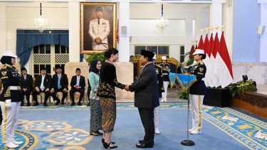 Prabowo Beri Gelar Tanda Jasa buat Ilmuwan AstraZeneca hingga Dokter Terawan