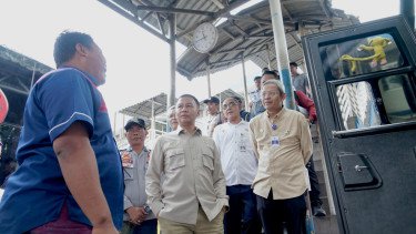 Tinjau Terminal Purabaya dan UPPKB Trosobo, Dirjen Hubdat Soroti Pentingnya Kebersihan hingga Digitalitasi