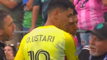 Kalah di Final Ngamuk! Suarez Ludahi Pelatih, Messi Cs Hancur Dihajar Seattle
