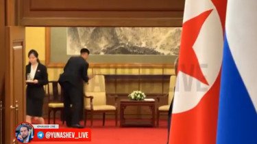 Bodyguard Korut Bersihkan Kursi Kim Jong Un Usai Bertemu Putin, Lenyapkan DNA?
