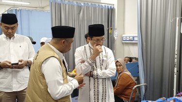 Kunjungi Korban Ambruknya Majelis Taklim di Bogor, Menag Ungkap Belasungkawa yang Mendalam